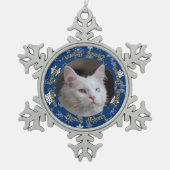 Elegantes Blue Snowflake Cat Foto Custom Christmas Schneeflocken Zinn-Ornament (Vorderseite)