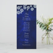 Elegantes Blue Snowflake Winter Wedding Menu Menükarte (Stehend Vorderseite)