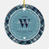 Elegantes Blue Tartan Kariertes Weihnachtsmonogram Keramik Ornament (Hinten)