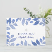 Elegantes Blue Watercolor Foliage Bat Mitzvah Dankeskarte (Stehend Vorderseite)