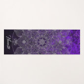 Elegantes Blumensilber und Lila Mandala Namaste Yogamatte (Vorderseite (Horizontal))
