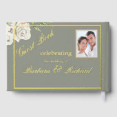 Elegantes Blumenstrauß-Foto auf der Grünen Hochzei Gästebuch (Rückseite)