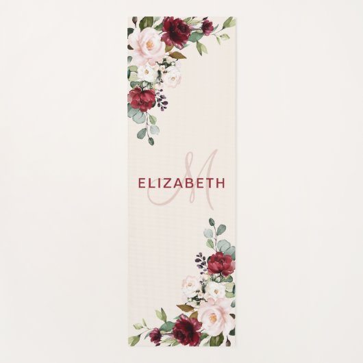 Elegantes Blush Burgundy Aquarell Floral Monogramm Yogamatte (Vorderseite)
