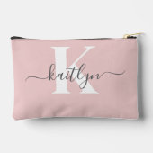 Elegantes Blush Pink Gray Script Monogram Zubehörtasche (Rückseite)