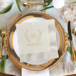 Elegantes botanisches Monogramm mit Namen Gold Servietten Mit Folie<br><div class="desc">Individuelle Familienmonogramm klassische Vintage Botanische Lorbeeren Wappen elegante goldgeflochtene Papierservietten.        Eine elegante und luxuriöse Tischdekoration für Hochzeiten,  Jubiläen,  Hauswärme,  neue Zuhause,  Erntedank,  Weihnachten,  Wiedersehen oder andere Anlässe.</div>