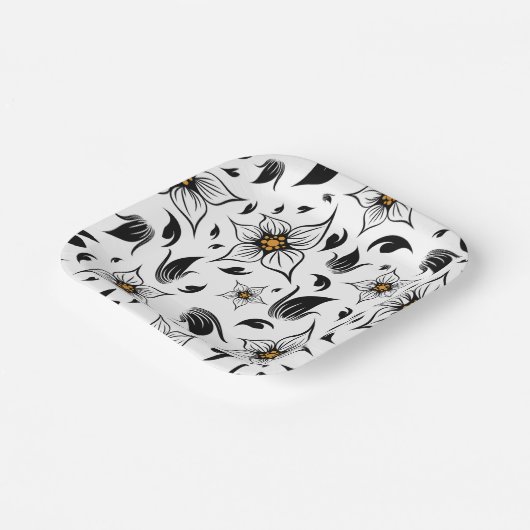 Elegantes botanisches Schwarz-Weiß-Muster Pappteller (Gewinkelt)