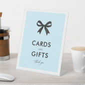 Elegantes Bow Blue Cards and Gifts Brautparty Sockelschild (In SItu)
