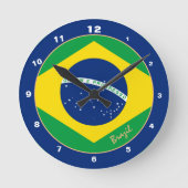 Elegantes brasilianisches Flaggendesign, Brasilien Runde Wanduhr (Vorderseite)