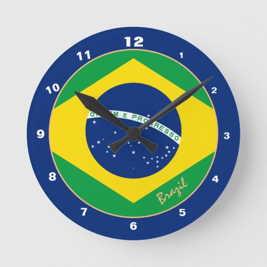Elegantes brasilianisches Flaggendesign, Brasilien Runde Wanduhr (Vorderseite)