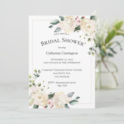 Elegantes Brautparty mit weißer Flora Einladung (Stehend Vorderseite)