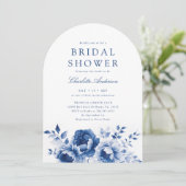 Elegantes Brautparty Watercolor Blue Flowers Einladung (Stehend Vorderseite)