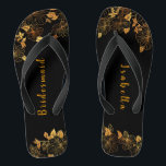 Elegantes bridesmaid Black & Gold Foliage Muster Badesandalen<br><div class="desc">Diese eleganten, schwarz-goldgelben Flip-Flops aus Blattgold und goldfarbenem Blattmuster besticht durch eine luxuriöse Schwarz- und Goldpalette, ein atemberaubendes goldfarbenes Blumenmuster und ein modernes typografisches Set vor schwarzem Hintergrund, das Eleganz und Eleganz ausstrahlt. Es ist ein schönes Geschenk für Ihr Brautparty. Anzeigen der Auflistung auf dieser Seite, um passende Elemente zu...</div>