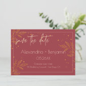 Elegantes Burgund & Gold Moderne Hochzeit Save The Date (Stehend Vorderseite)