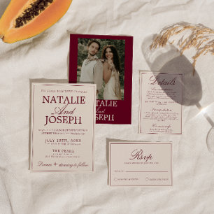Elegantes Burgunder-Cream Old Money Retro-Hochzeit Einladung