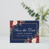 Elegantes Burgunderblumengoldblau Save the Date Ankündigungspostkarte (Stehend Vorderseite)