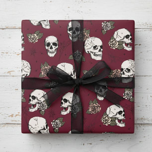 Elegantes burgunderrotes gotisches Floral-Schädelm Geschenkpapier