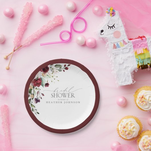 Elegantes Burgundy Floral Watercolor Brautparty Pappteller (Party)