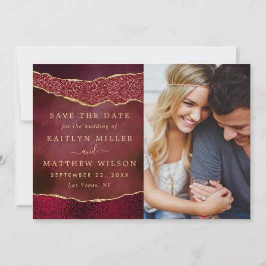 Elegantes Burgundy & Gold Agate Wedding Foto Save The Date (Vorderseite)