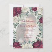 Elegantes Burgundy Ivory Cream Floral Wedding Foto Einladung (Vorderseite)