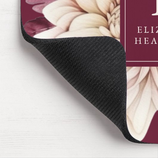 Elegantes Burgundy Ivory-Monogramm Mousepad (Ecke)
