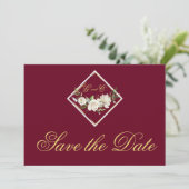 Elegantes Burgundy Monogram Gold Save the Date (Stehend Vorderseite)