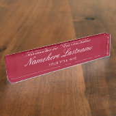 Elegantes Burgundy Script Einfach Minimalistisch m Namensplakette (Seite)