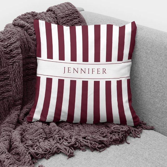 Elegantes Burgundy Stripes Muster Kissen (Von Creator hochgeladen)