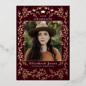 Elegantes Burgundy Wreath Abschluss Foto Folieneinladung (Vorderseite)