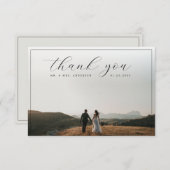 Elegantes Calligrafy Border Foto Soft Gray Wedding Dankeskarte (Vorne/Hinten)