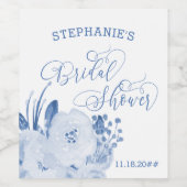 Elegantes Calligraphy Dusty Blue Brautparty Weinetikett (Einzelnes Label)