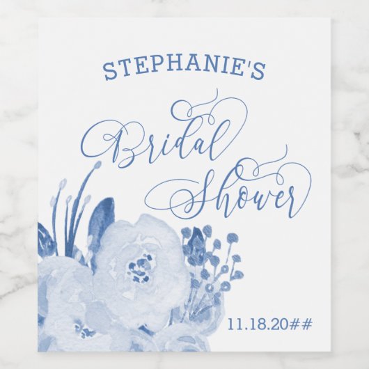 Elegantes Calligraphy Dusty Blue Brautparty Weinetikett (Einzelnes Label)