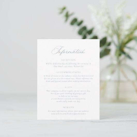 Elegantes Calligraphy Script Blue Wedding Details Einladung (Stehend Vorderseite)