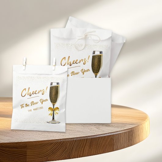 Elegantes Champagner-Silvester Geschenktütchen