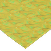 Elegantes chartreuse-grünes Blumenmuster Tischdecke (Schrägansicht)