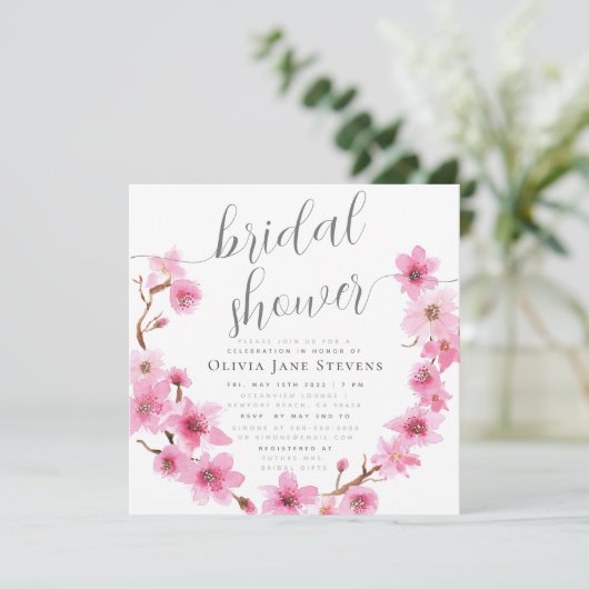 Elegantes Cherry Blossom Blumenreath Brautparty Einladung (Stehend Vorderseite)