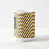 Elegantes Chevron-Muster Ehemann Abschlussgeschen Verwandlungstasse (Zentrum)