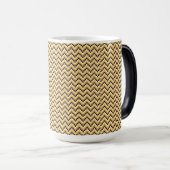 Elegantes Chevron-Muster Ehemann Abschlussgeschen Verwandlungstasse (VorderseiteRechts)