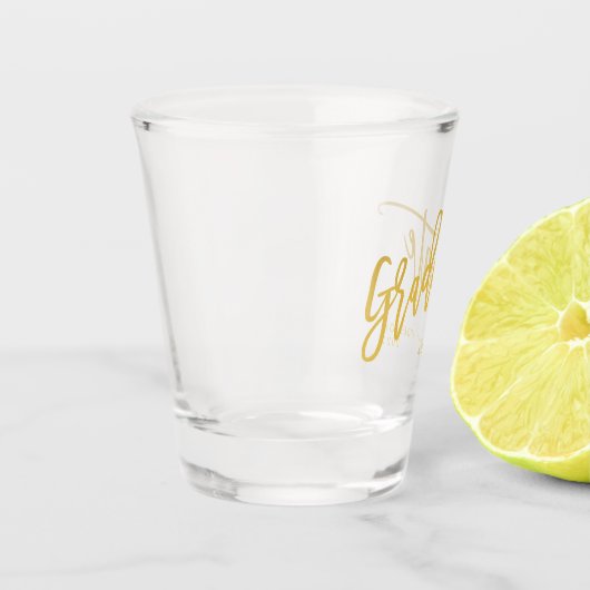 Elegantes Chic Gold Script Graduate Party Schnapsglas (Links)