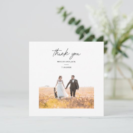Elegantes Chic Script Wedding Foto Danke Karte (Stehend Vorderseite)