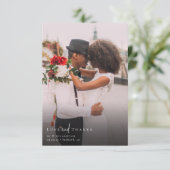 Elegantes Chic Script Wedding Foto Dankeskarte (Stehend Vorderseite)
