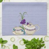 Elegantes China Tea Set mit violetten Blumen Geschirrtuch (Gefaltet)