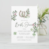 Elegantes Clover Horseshoes Botanisches Brautparty Einladung (Stehend Vorderseite)
