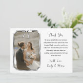 Elegantes Coquette Bow Frame Chic Wedding Foto Dankeskarte (Stehend Vorderseite)
