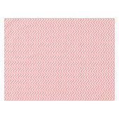Elegantes Coral Chevrons Muster Tischdecke (Vorderseite (Horizontal))