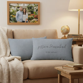 Elegantes Cursive Script Heart Names Wedding Date Lendenkissen