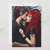 Elegantes Dark Moody Romantic Floral Foto Save The Date (Rückseite)