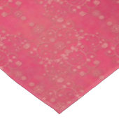 Elegantes Deep Pink Damask Muster Tischdecke (Schrägansicht)