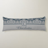 Elegantes Design der Damaskus-Monogramm Seitenschläferkissen (Vorderseite)