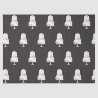 elegantes dreistufiges Kuchengebäck Seidenpapier