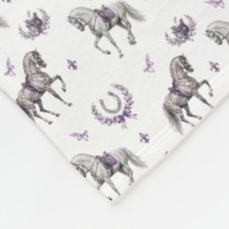 Elegantes Dressurpferd und Hufeisen Aquarell Fleecedecke